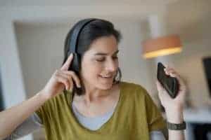 5 Best Bluetooth Headphones Under 100 USD