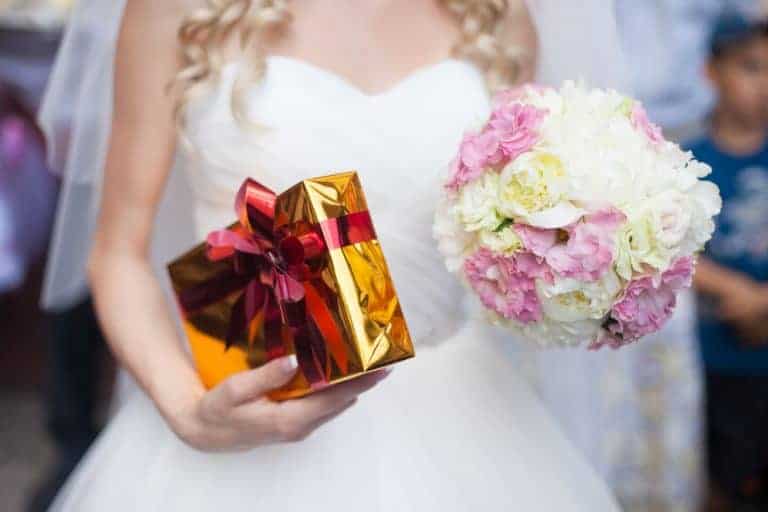 5 Geek Wedding Gift Ideas
