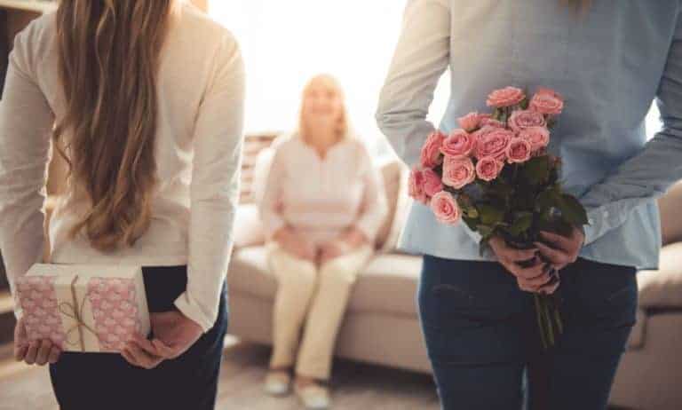5 Geek Mothers Day Gift Ideas for Grandma