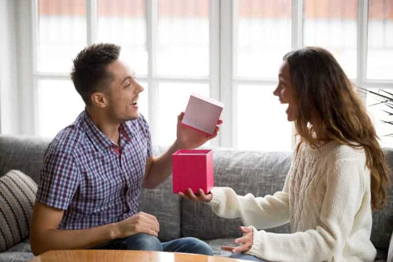 5 Gift Ideas for Your Girlfriend