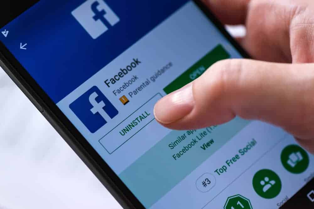 إلغاء تثبيت facebook على android