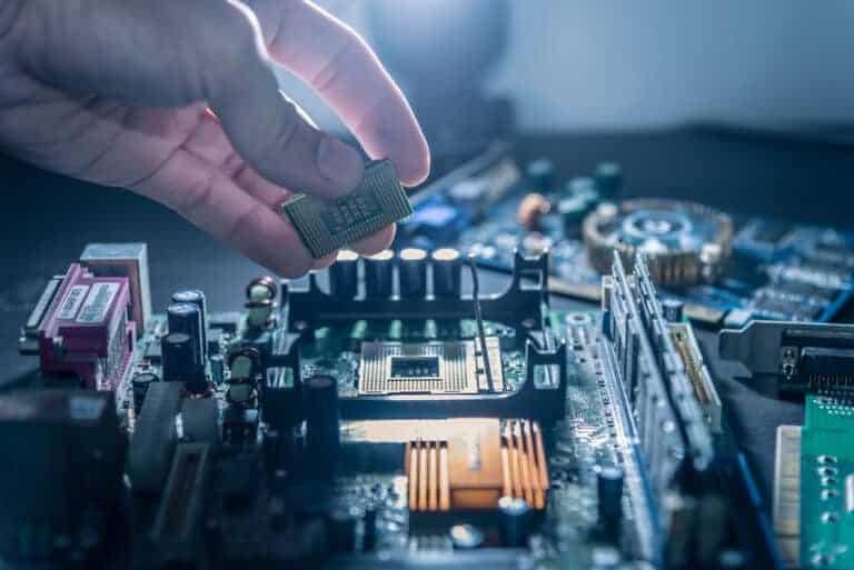 How to Check Motherboard Model on Windows 10