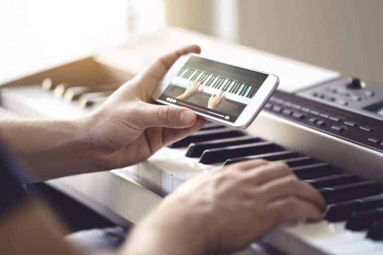 5 Best Online Piano Lessons