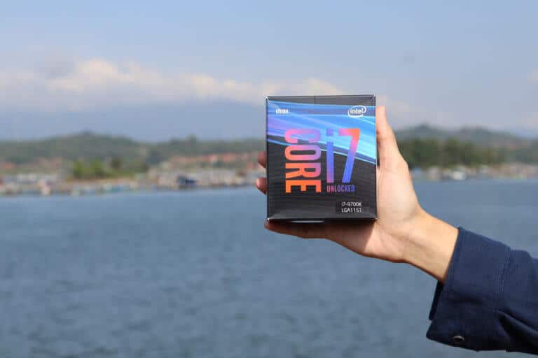 AMD Ryzen 7 2700X vs Intel Core i7 9700K: Which to Buy?