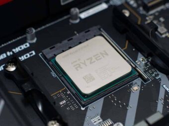 Ryzen 7 3700X vs i7 9700K
