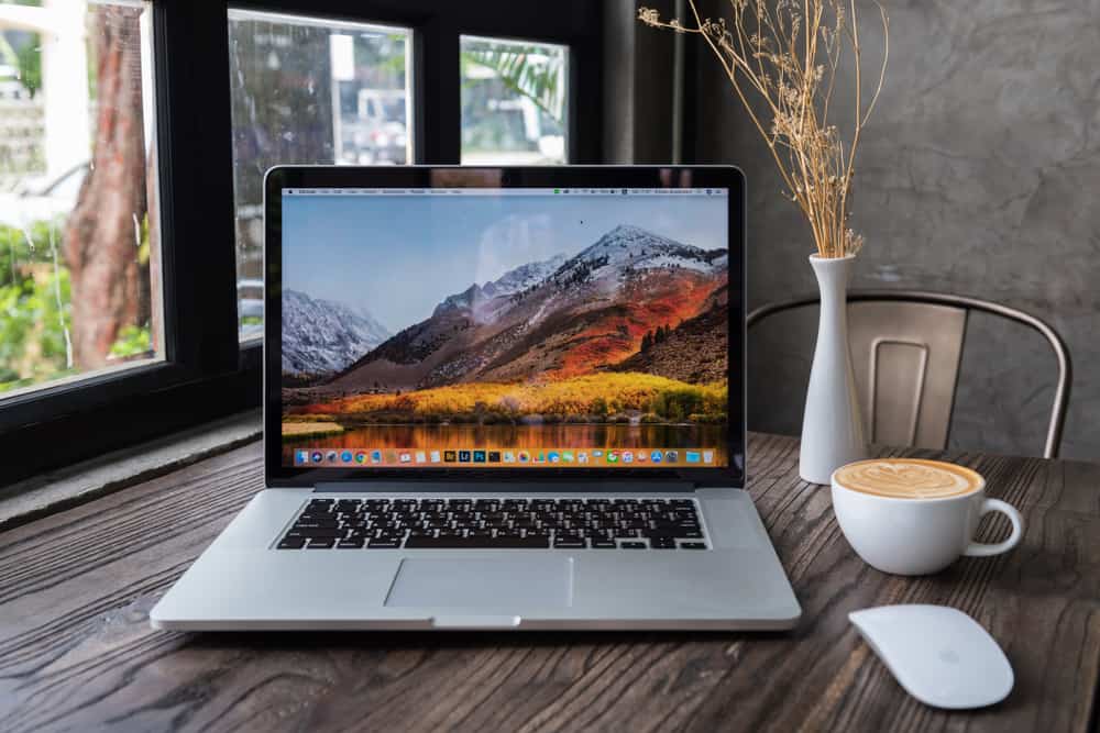 Apple MacBook Air (11-inch, 2015) - Specs Reviews, Deals