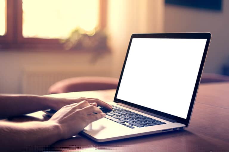 5 Best 17-Inch Laptop Under 1000 USD
