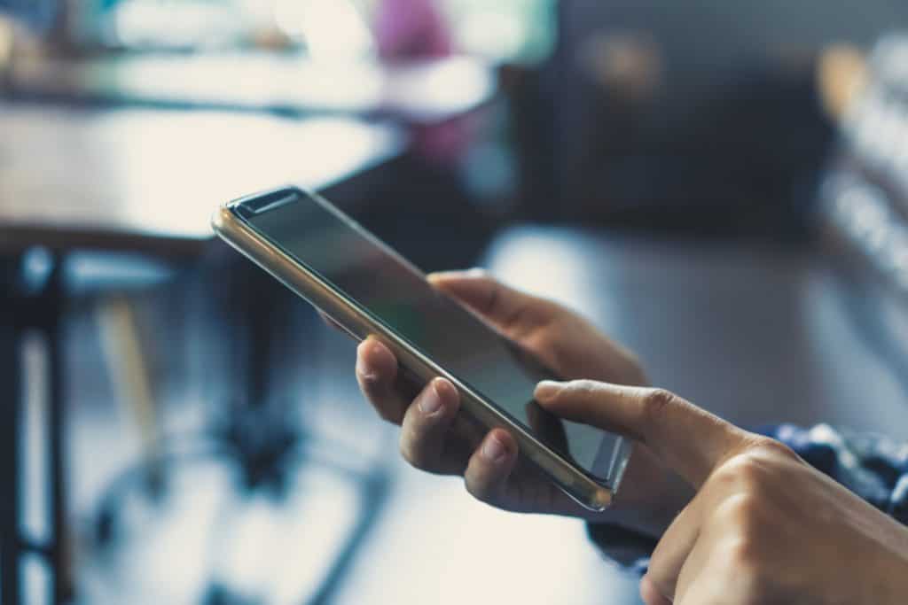 Samsung Galaxy Express Prime 3 Display Features Review
