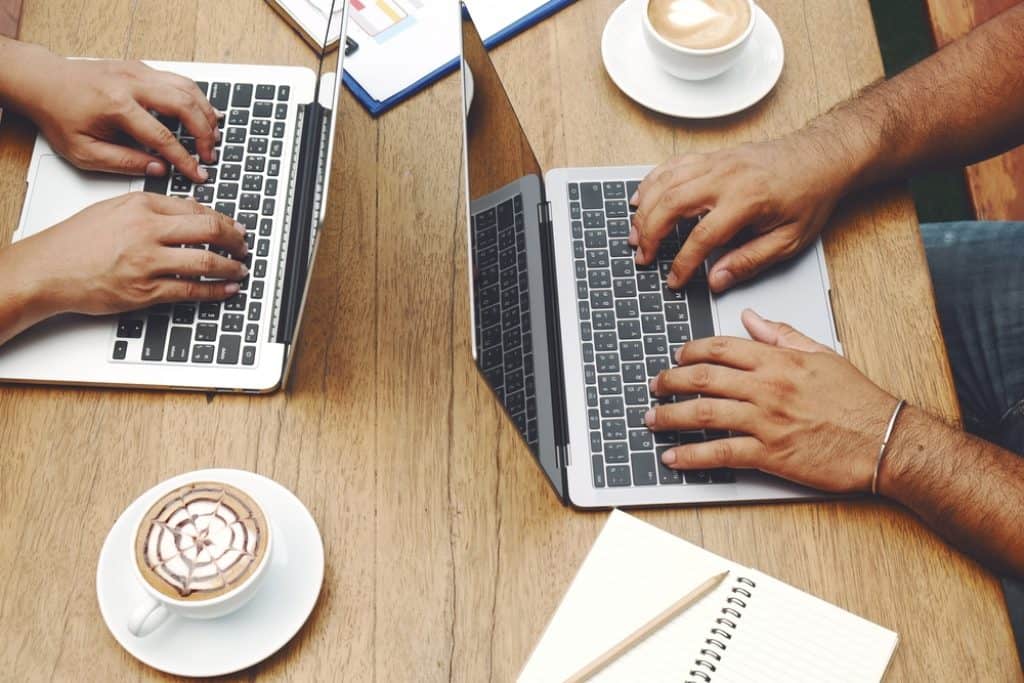 Dell Inspiron vs XPS  Which Is The Better Laptop Series  - 27
