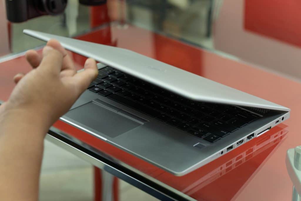 HP EliteBook 8440P Review  An Affordable Business Laptop - 35