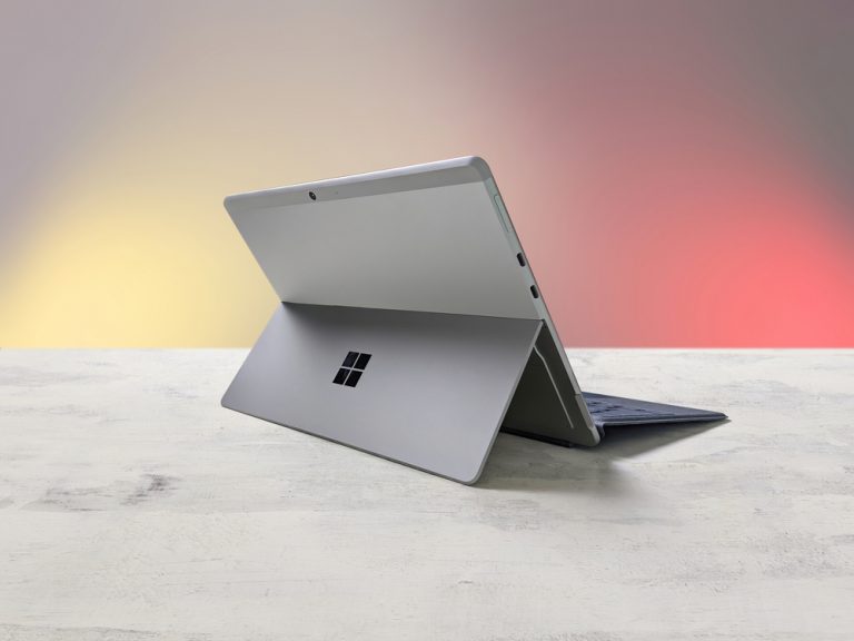 Microsoft Surface Pro X Review: A 2-in-1 Laptop with an ARM CPU