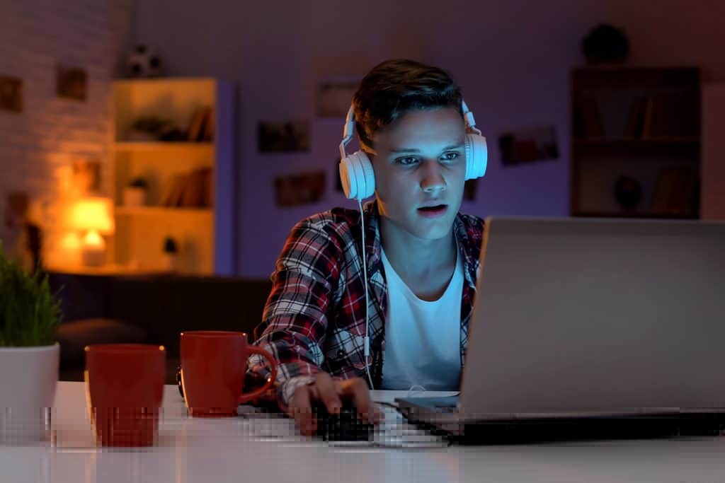 Alienware M17 R4 Review An Attractive, Powerful Gaming Laptop