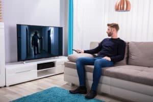 TCL 55S425 Review: An Affordable Television with Excellent OS