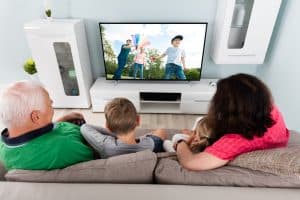 Samsung RU7100 Review: A Feature-rich TV with Heavy Price Tag