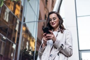 Motorola Moto E6 Review: A Smartphone with Huge Compromise