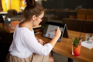 Dell Inspiron 13 5379 Review: An Efficient Convertible Laptop