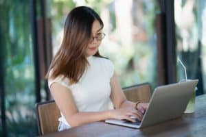 HP Notebook 15 ay011nr Review: An Energy-Saving Notebook
