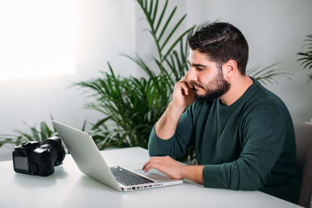 Lenovo IdeaPad Z70 Review  Big in Size  Big in Performance - 45