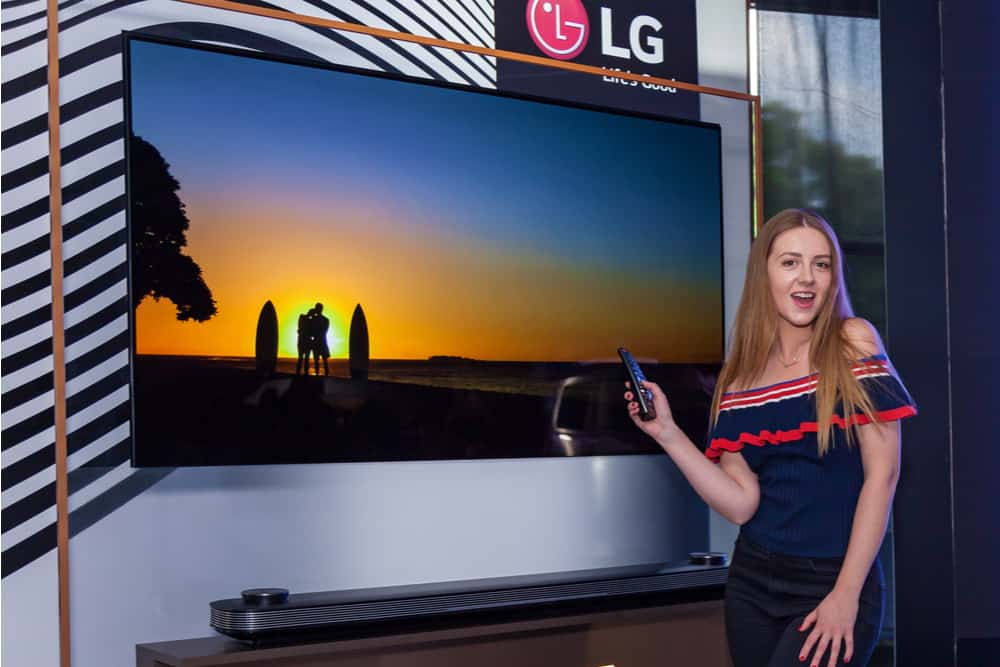 LG UN8500 Review A 65-inch TV To Be Desired