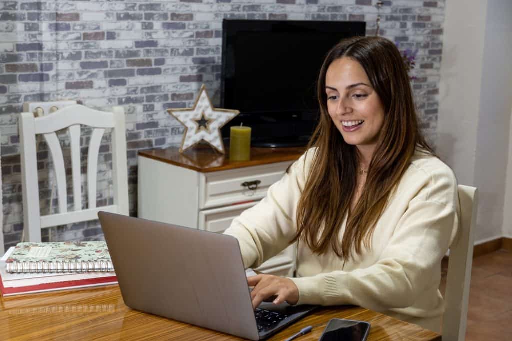 Lenovo - 330-15igm Review Multiple Configuration Options At Low Cost