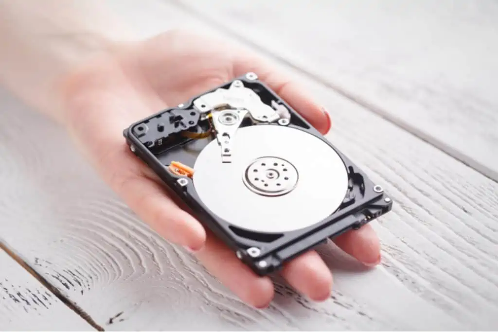 Features Of SATA Hard Drive Technology