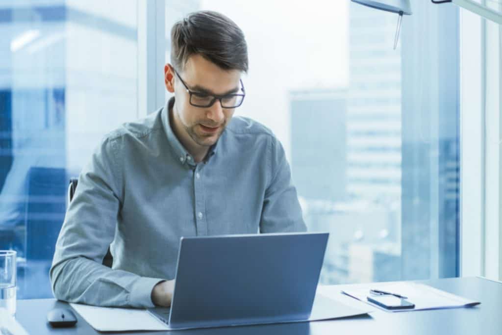 更新プログラムをアンインストールしても応答しないWindows10のパーソナライズされた設定を修正する方法