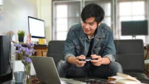 MSI GL72M 7RDX-800 Review: Adequate Gaming on a Budget