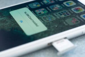 Why Does My Phone Say No SIM Card? How to Fix It