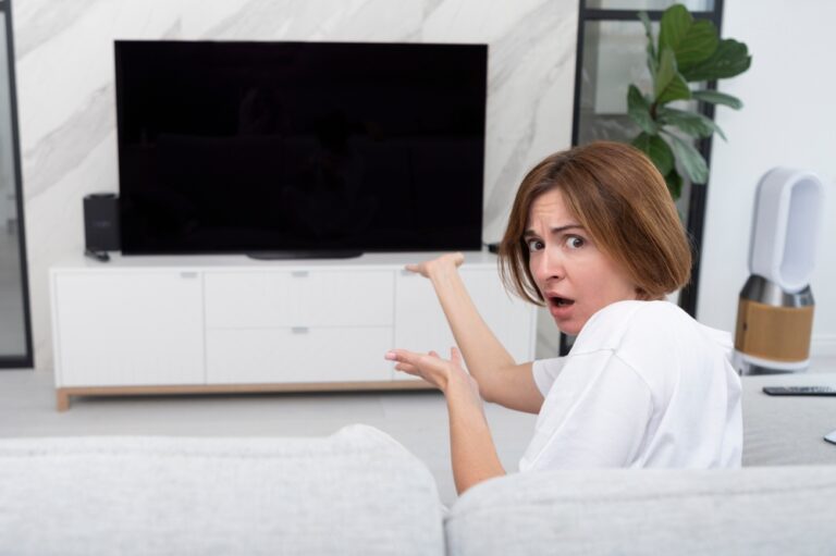 Why is my Roku TV Screen Black